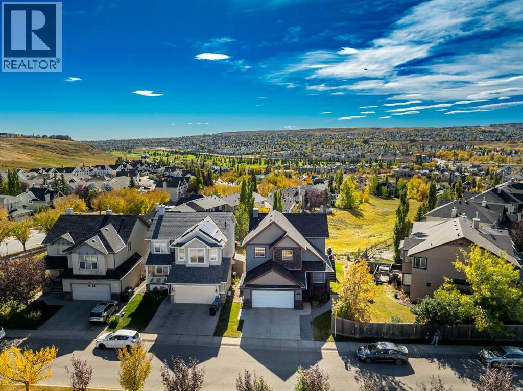 210 Hidden Creek Heights NW