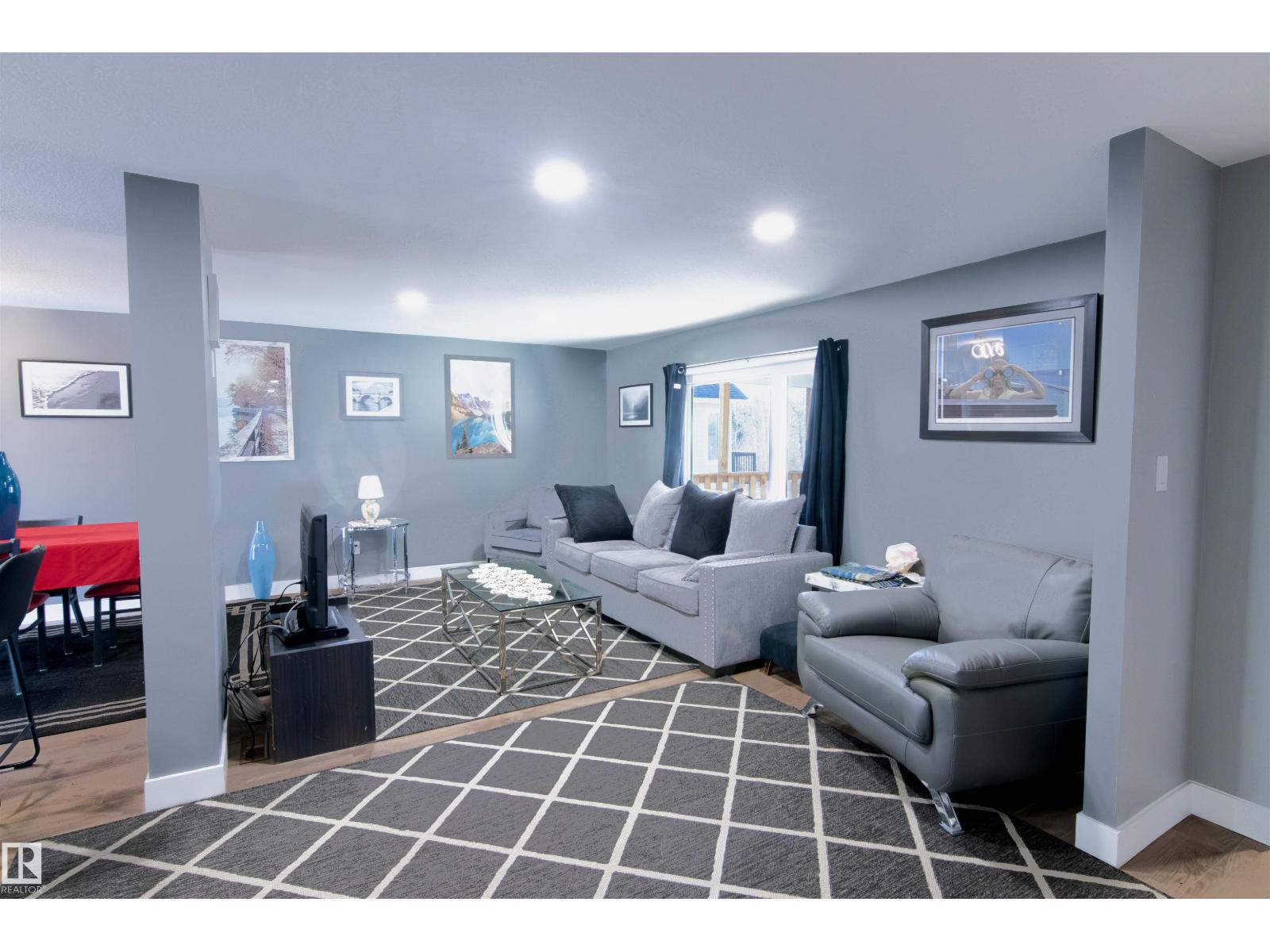 #171 52343 RGE ROAD 211