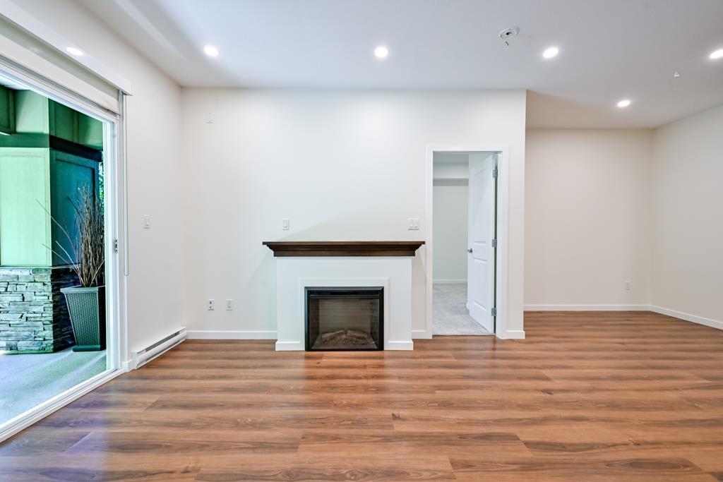 213 33318 E BOURQUIN CRESCENT
