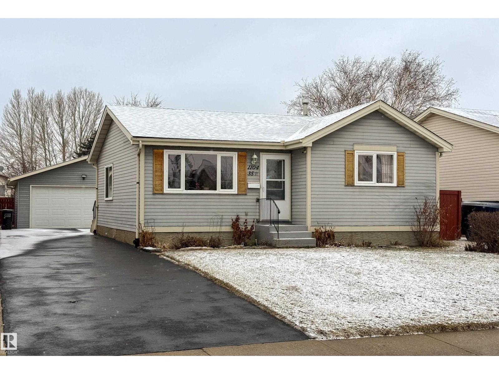 1104 35 ST NW