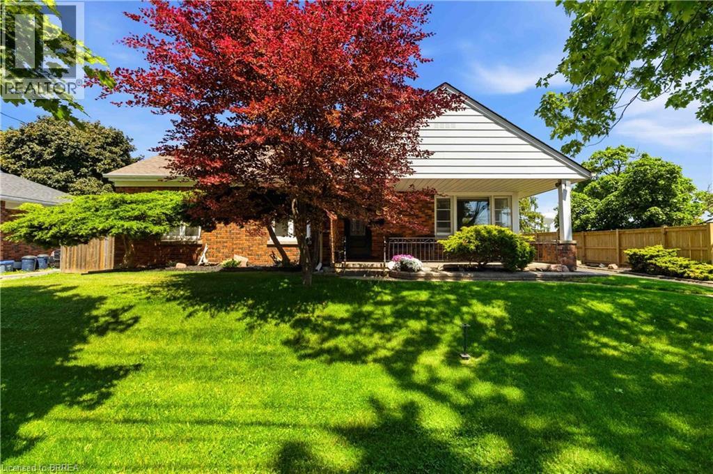 134 QUEENSWAY Drive