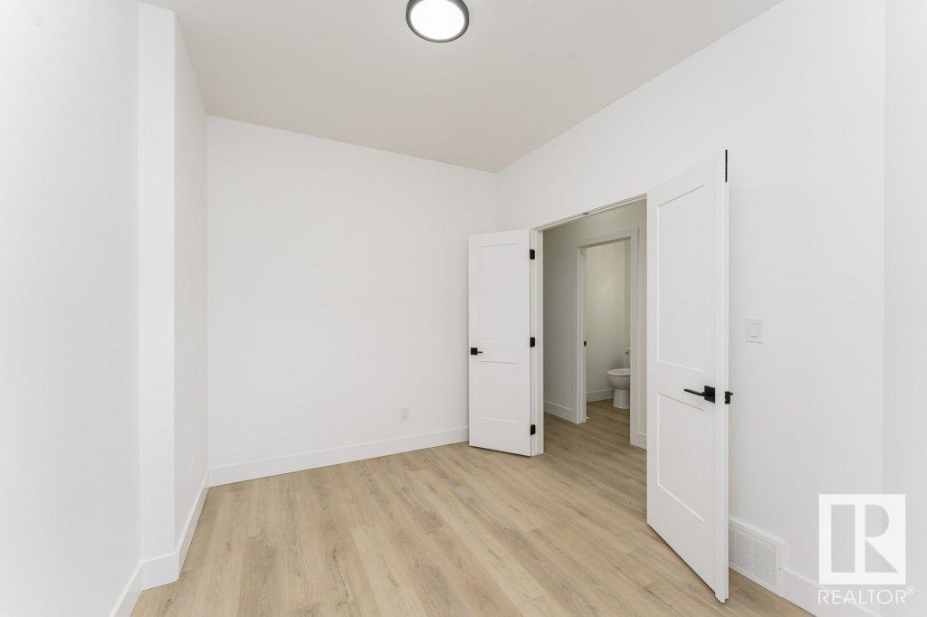 23 Penn PL