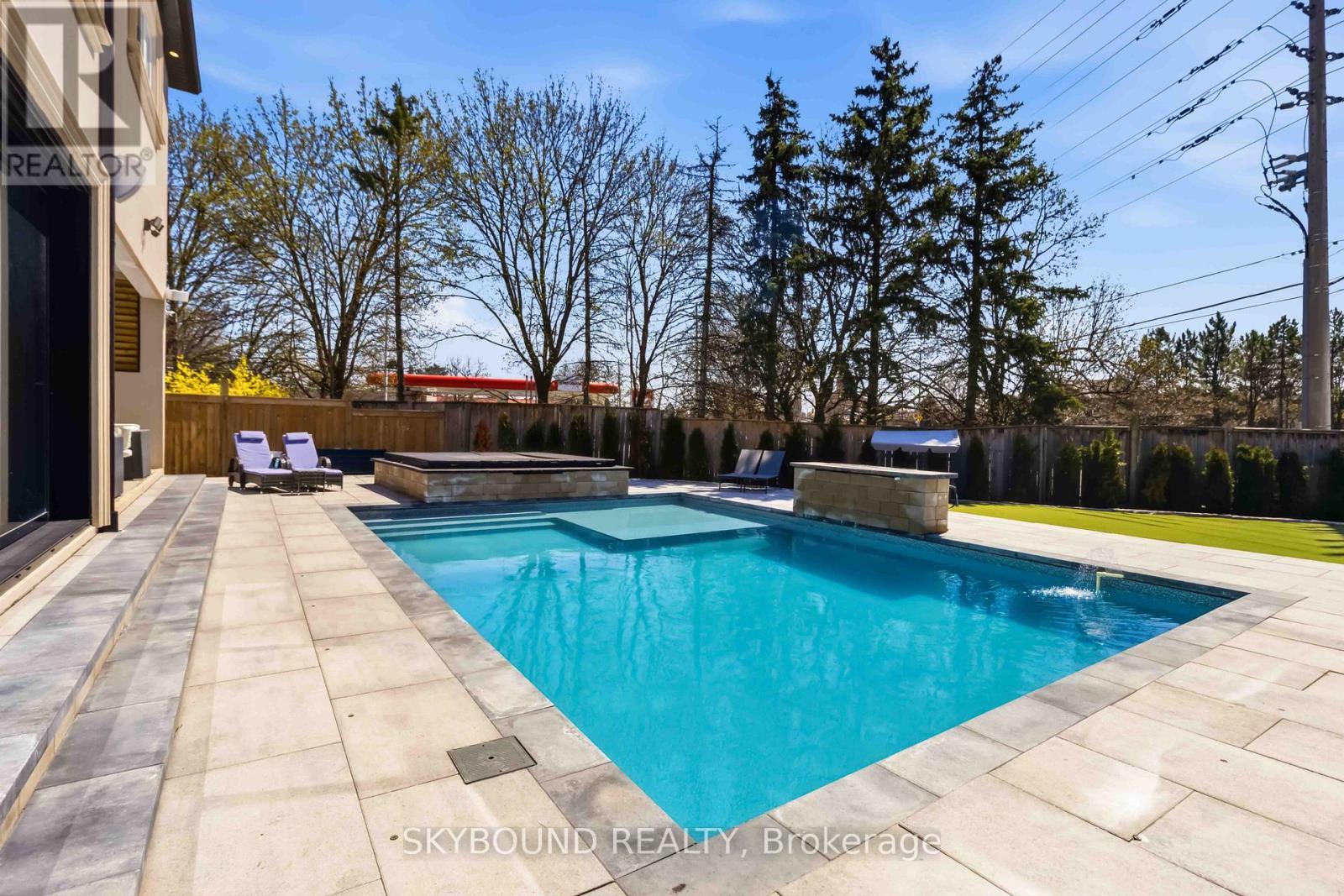 2711 SPRUCE NEEDLE COURT