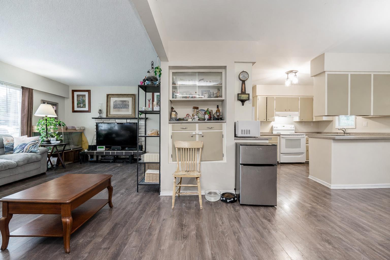 2130 SANDALWOOD CRESCENT