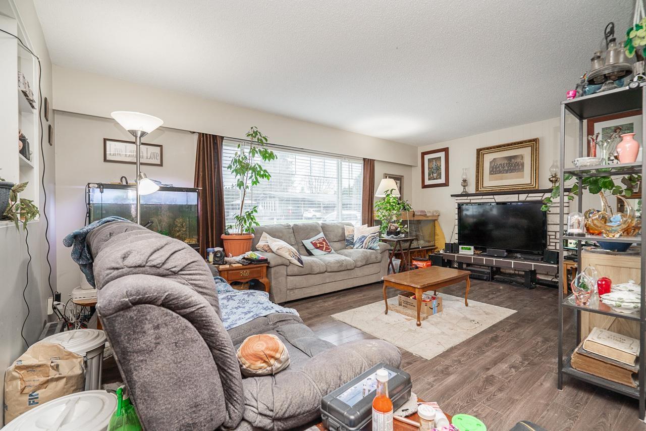 2130 SANDALWOOD CRESCENT