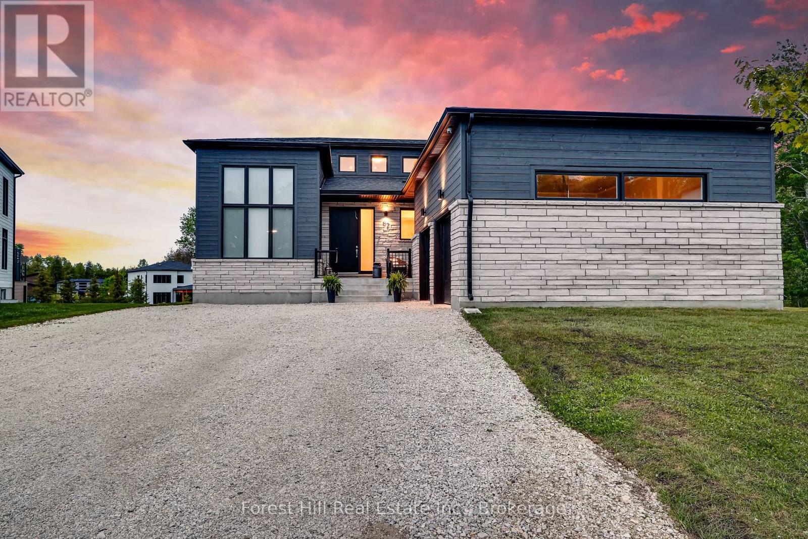 87 GOLDIE COURT