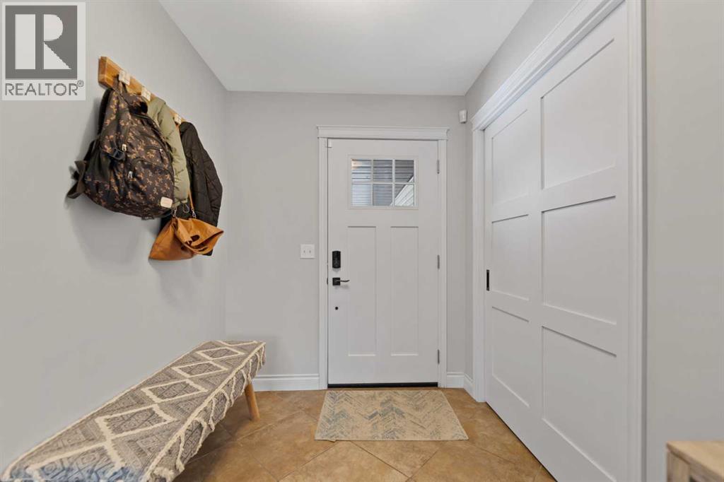 436 Ranchridge Bay NW