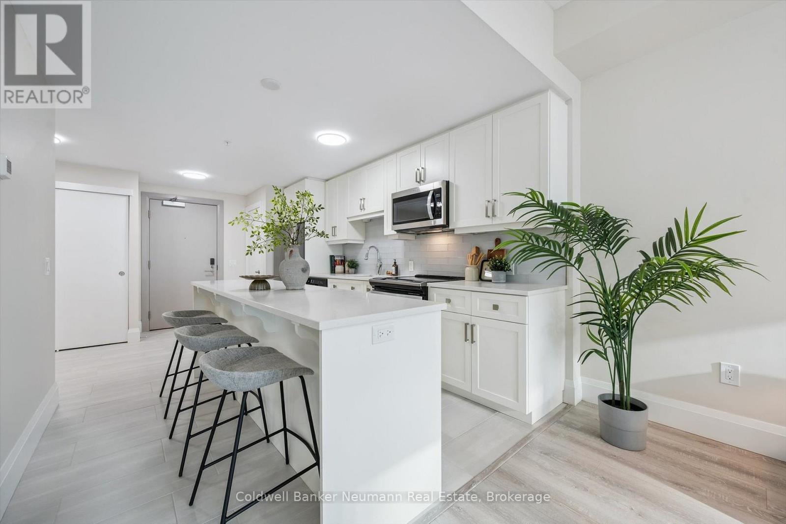 514 - 73 ARTHUR STREET S