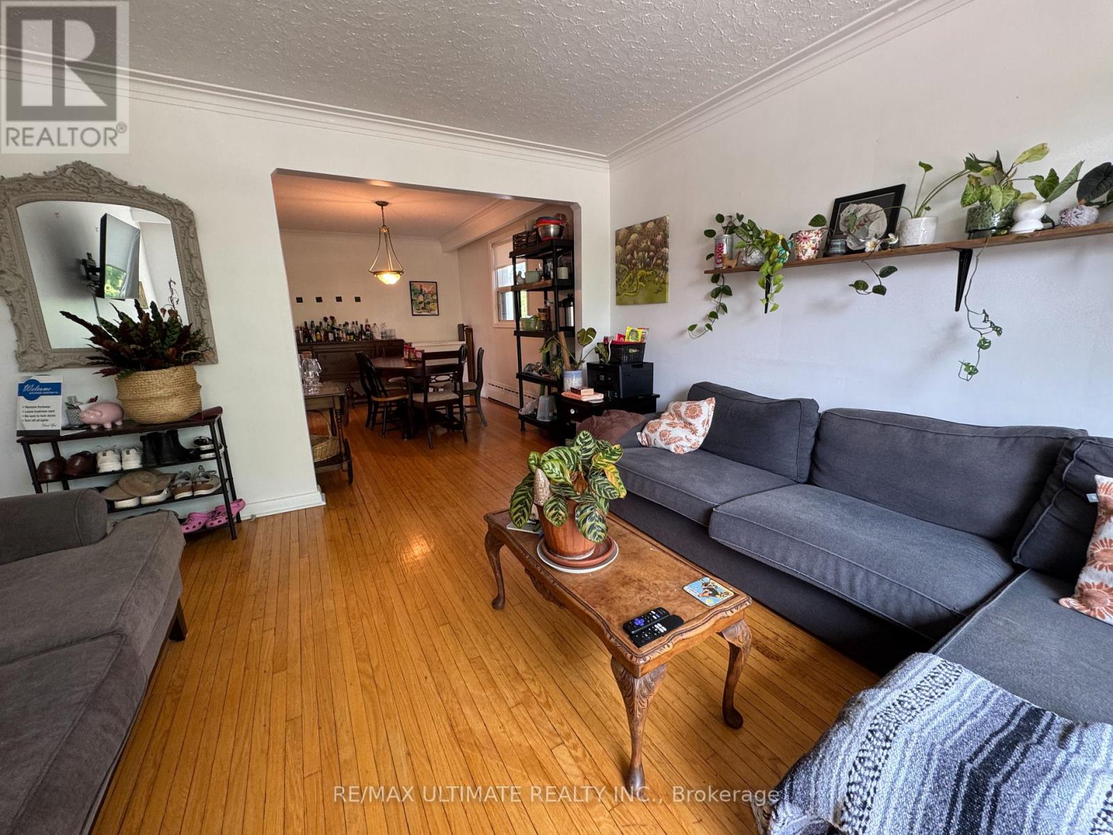 MAIN - 468 RIDELLE AVENUE