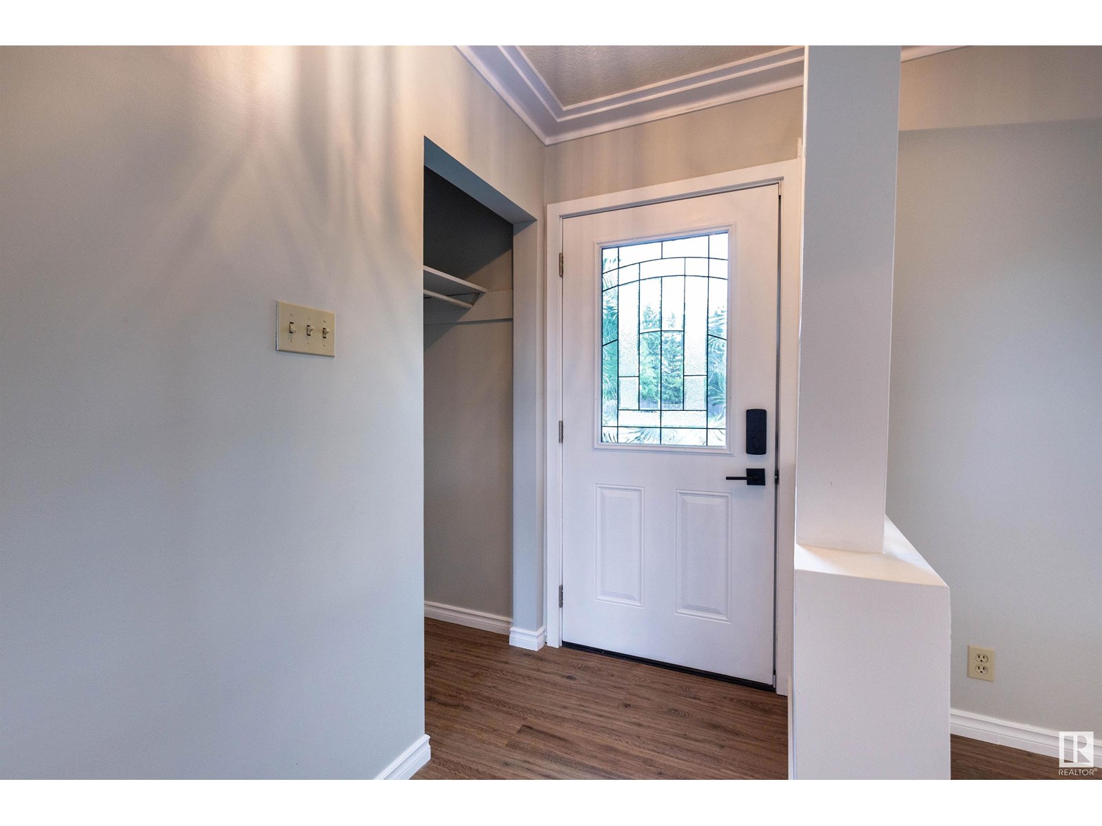 8116 158 ST NW