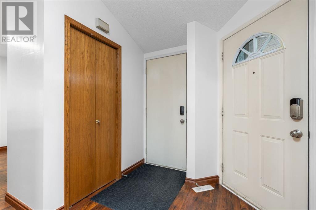 249 Applewood Place SE