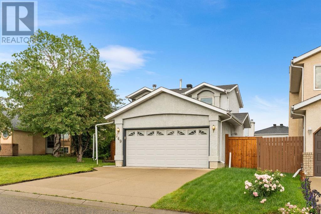 249 Applewood Place SE