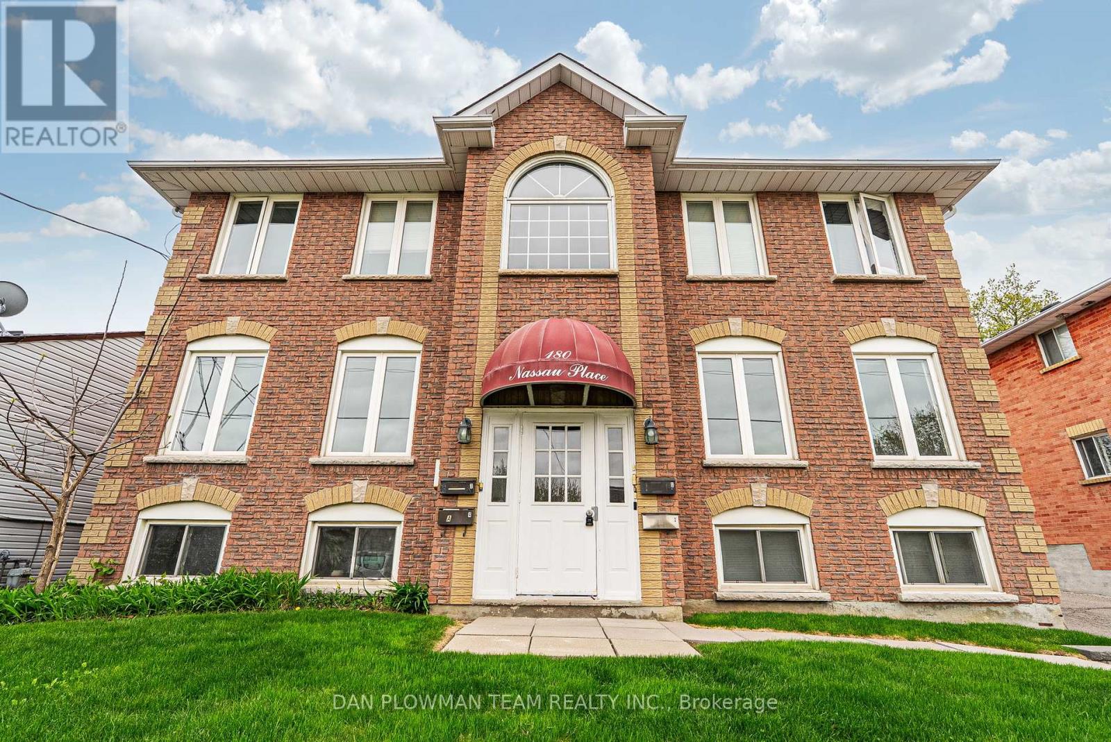 176/180 NASSAU STREET