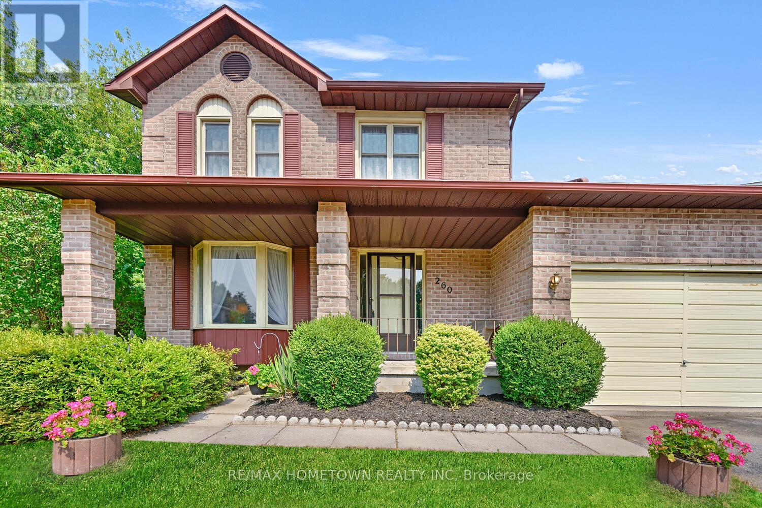 260 COLONEL DOUGLAS CRESCENT