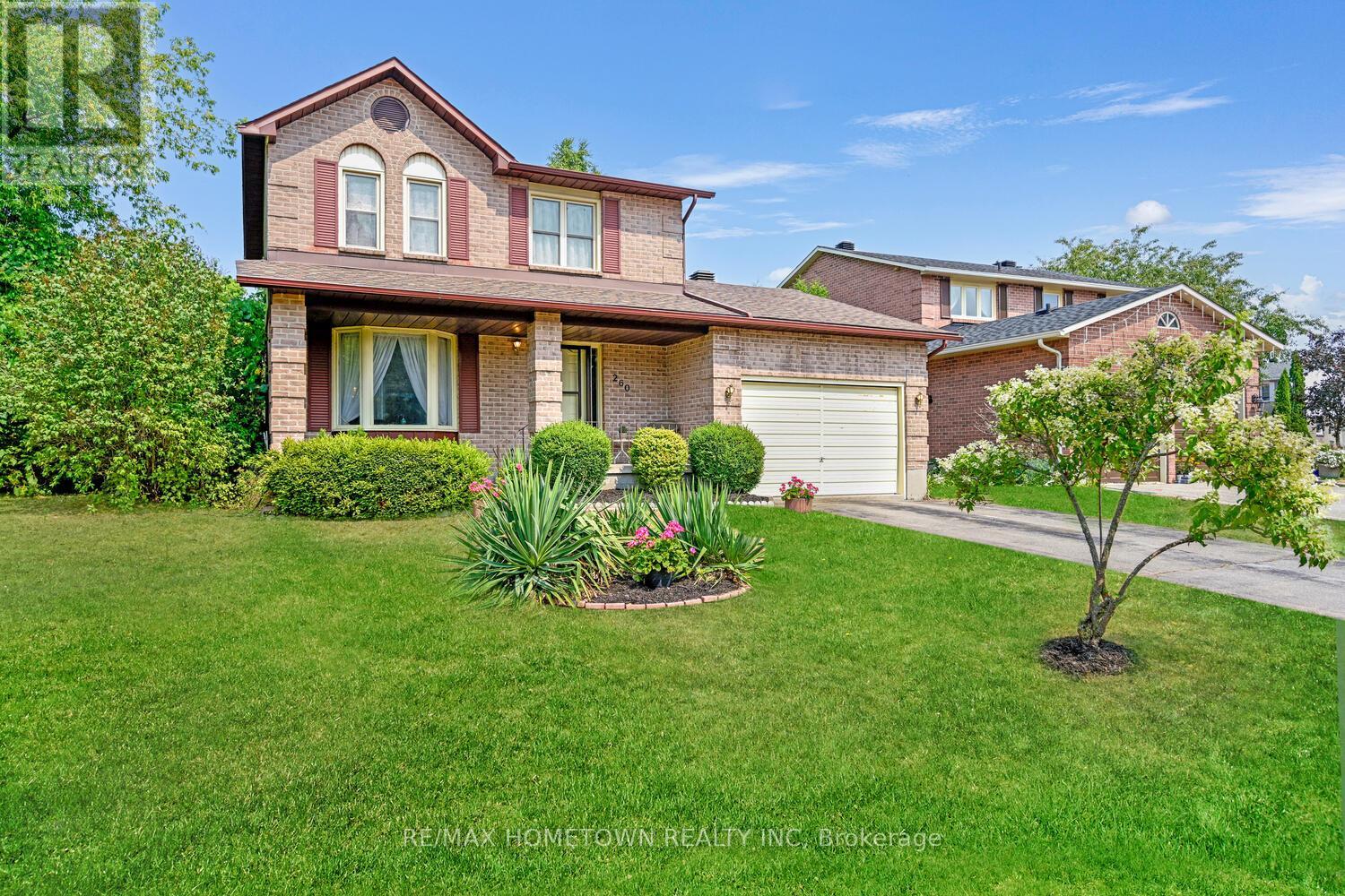 260 COLONEL DOUGLAS CRESCENT