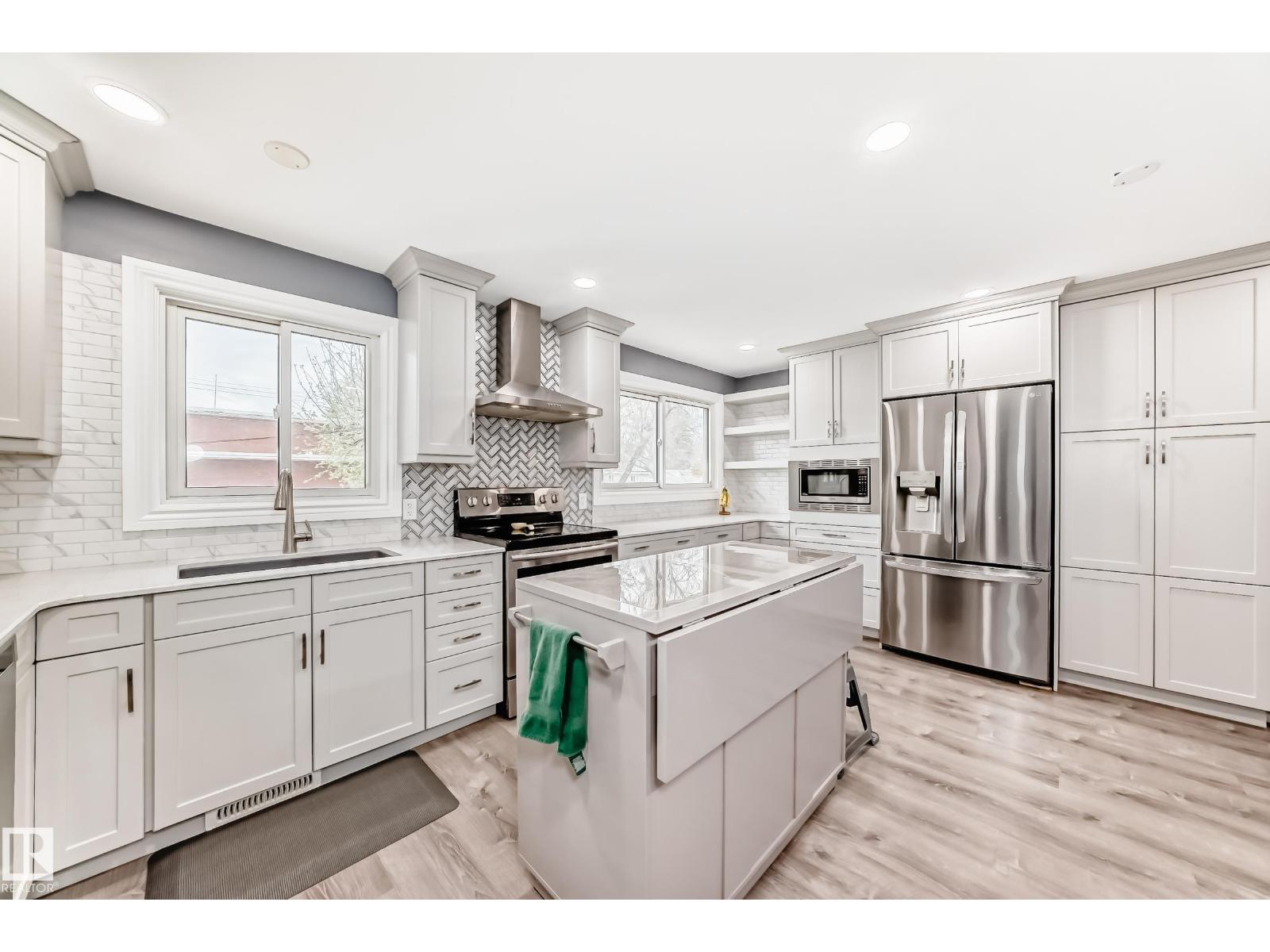 4006 115 AV NW