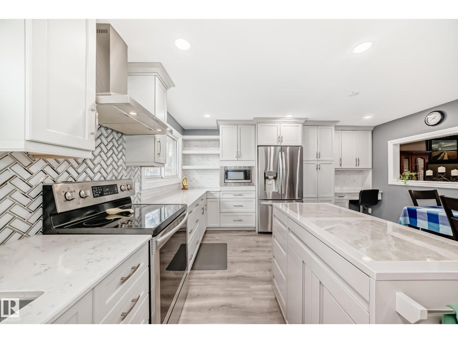 4006 115 AV NW