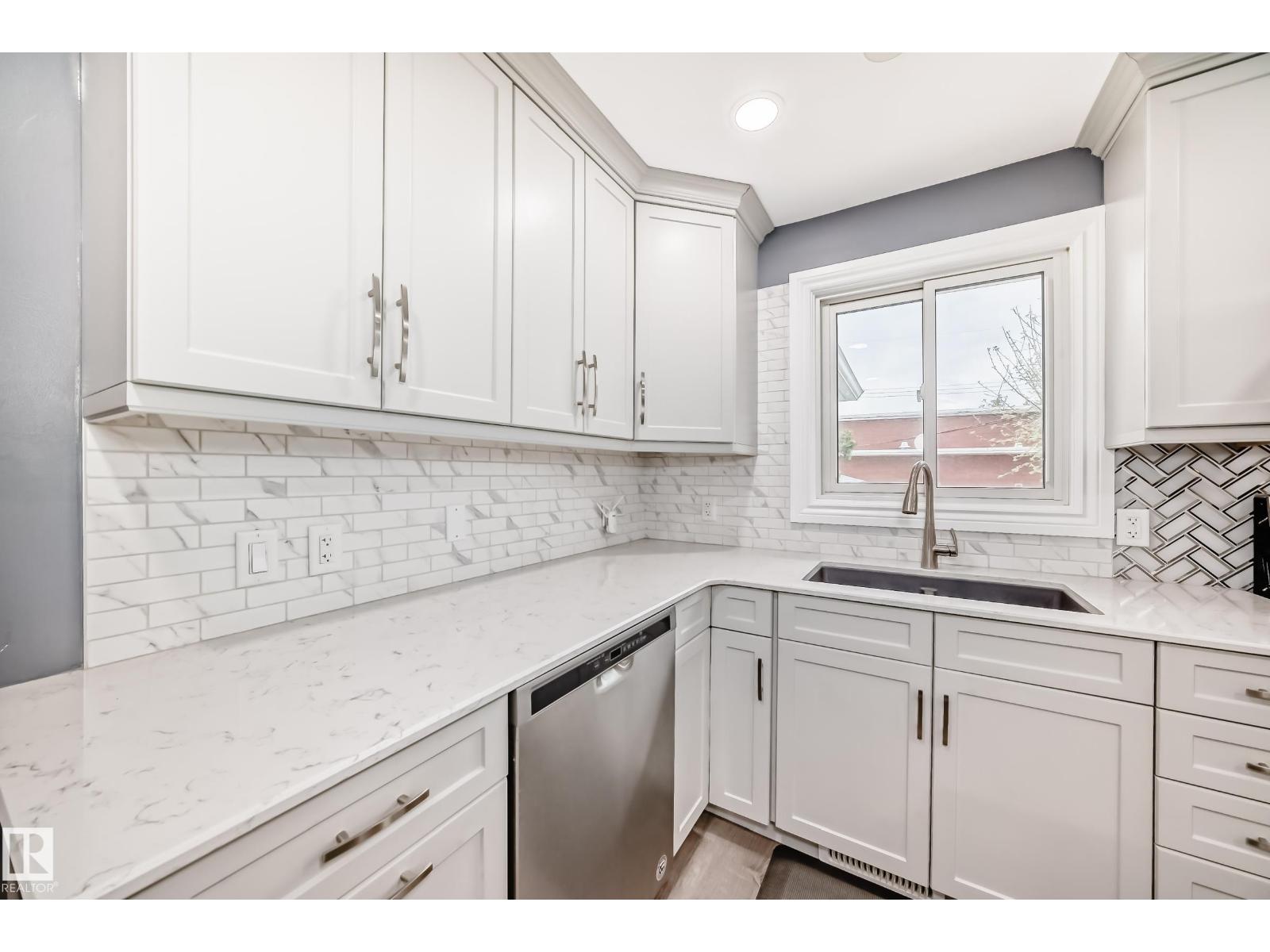 4006 115 AV NW