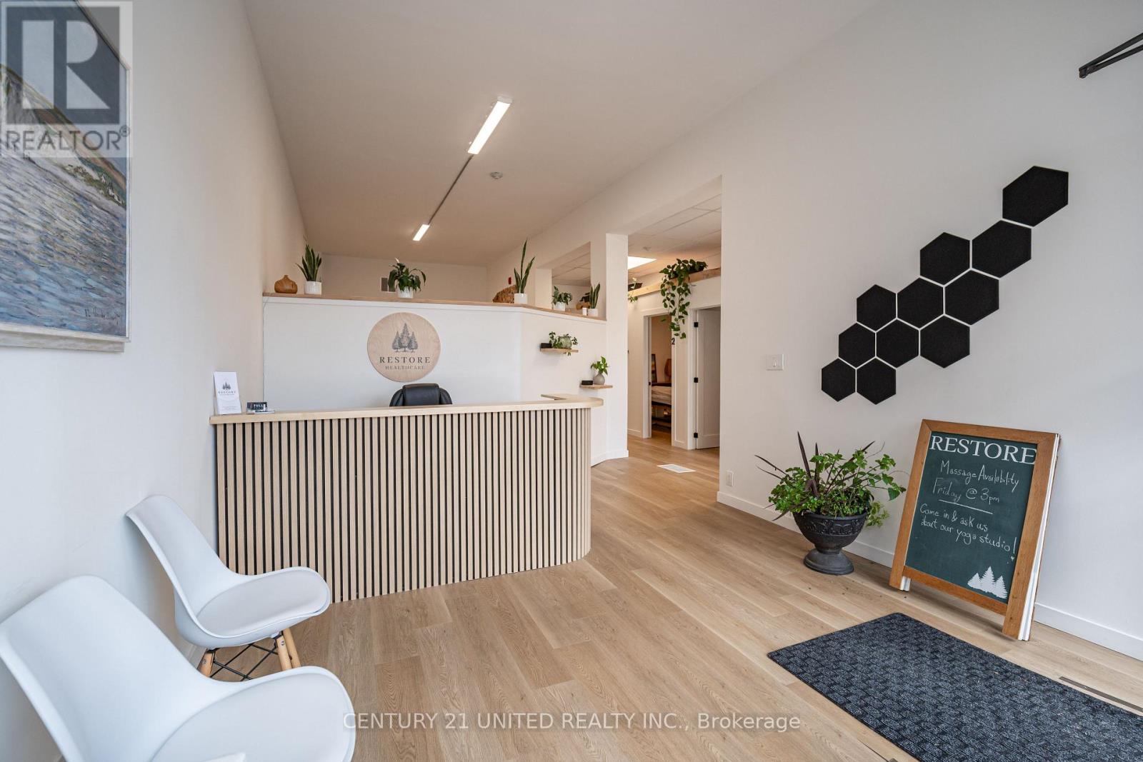 174-176 HUNTER STREET W