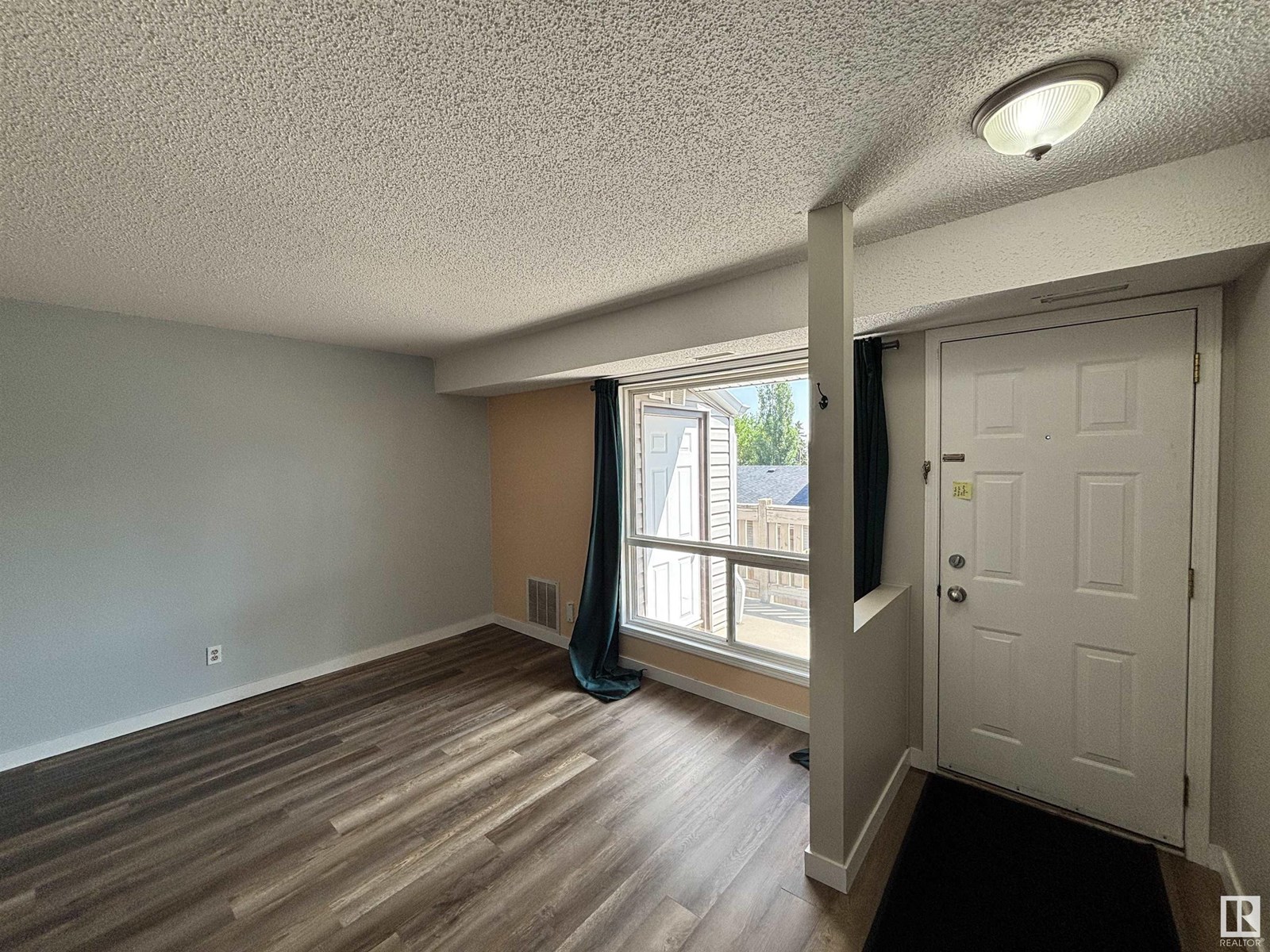 15027 26 ST NW