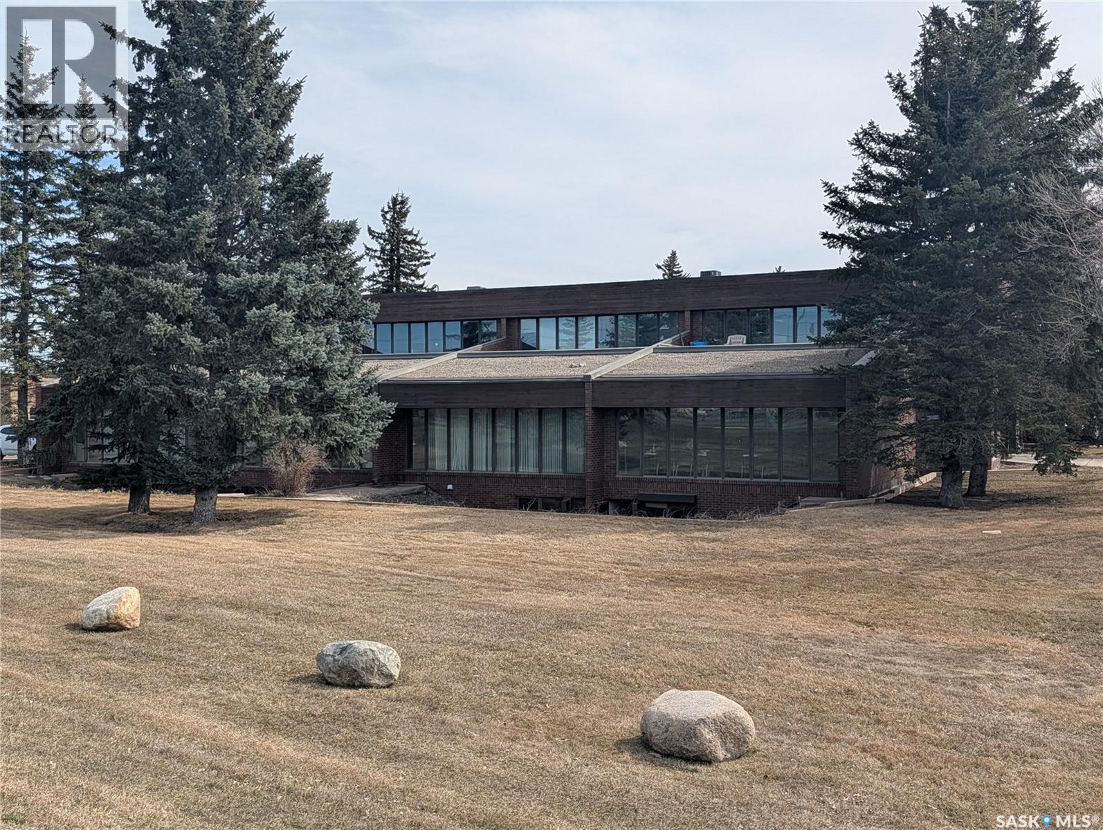 100 4010 Pasqua STREET