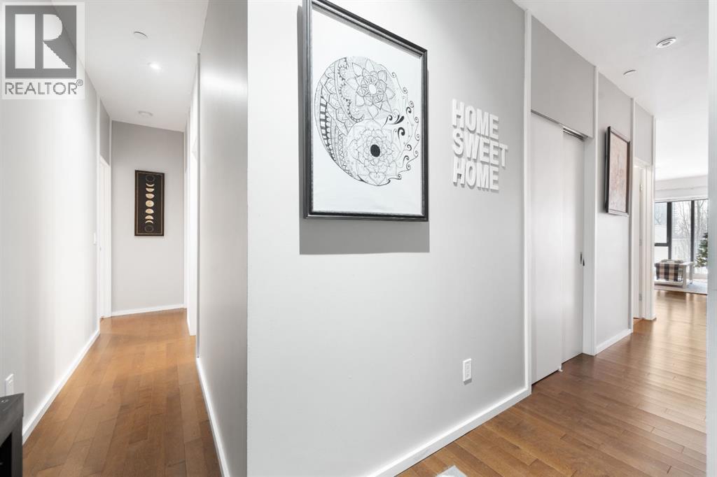 201, 414 Meredith Road NE