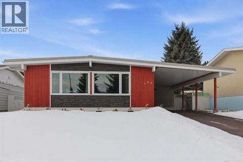 623 104 Avenue SW Calgary AB T2W0A4