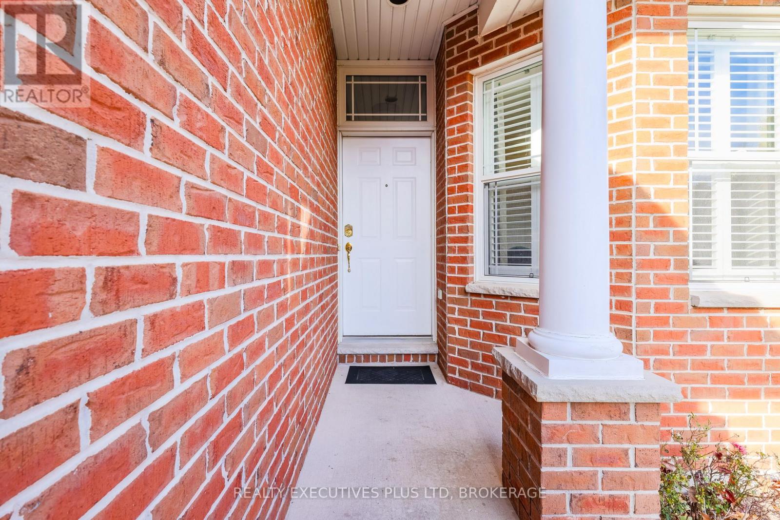 10 - 3300 MONTROSE ROAD