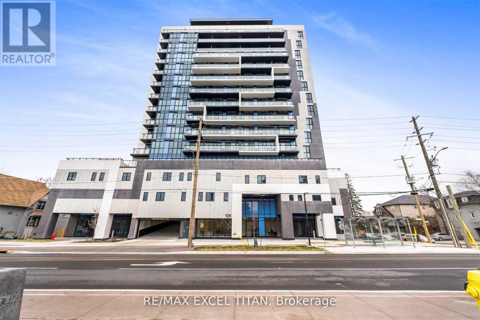 703 - 128 KING STREET N