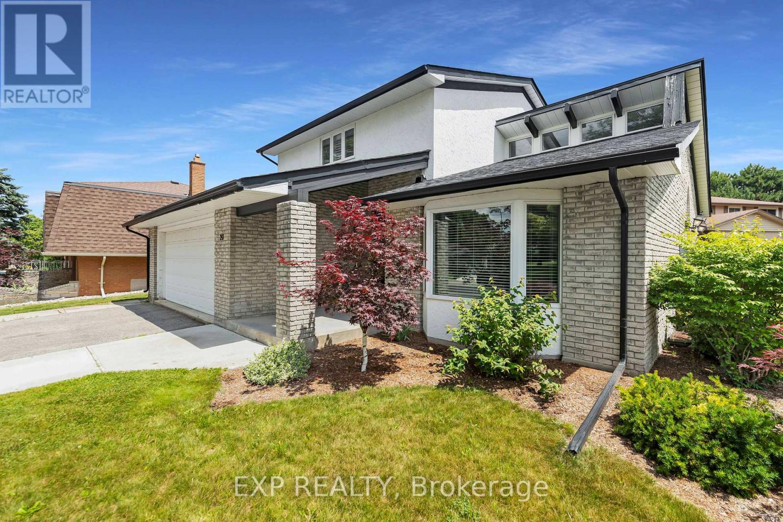 20 BLUE SPRUCE COURT