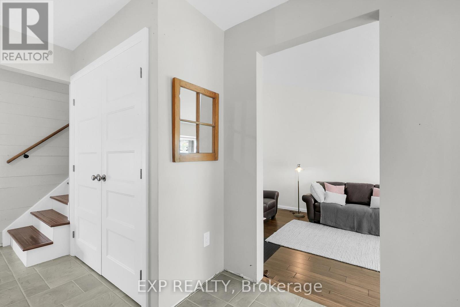 20 BLUE SPRUCE COURT