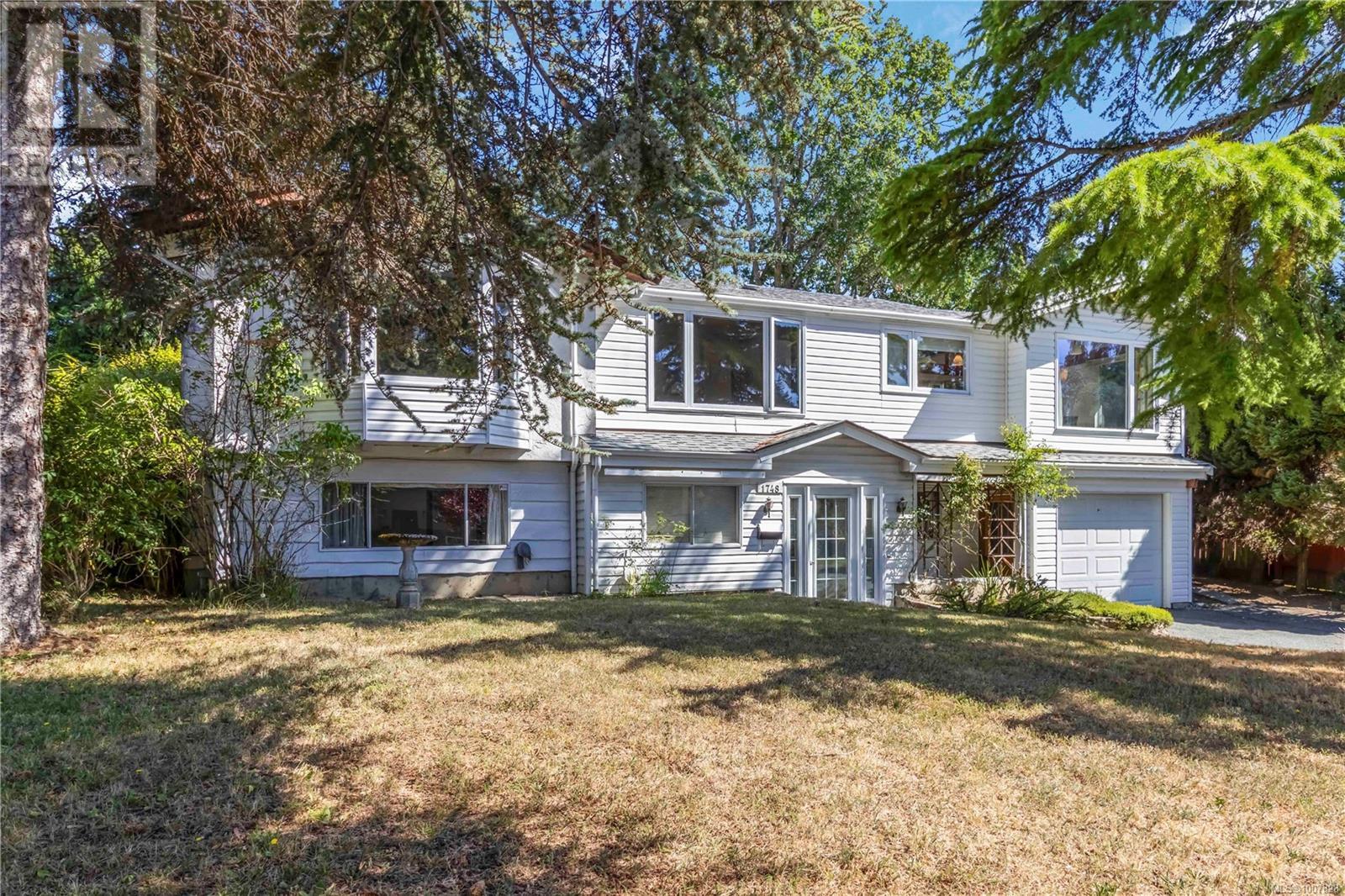 1748 Llandaff Pl