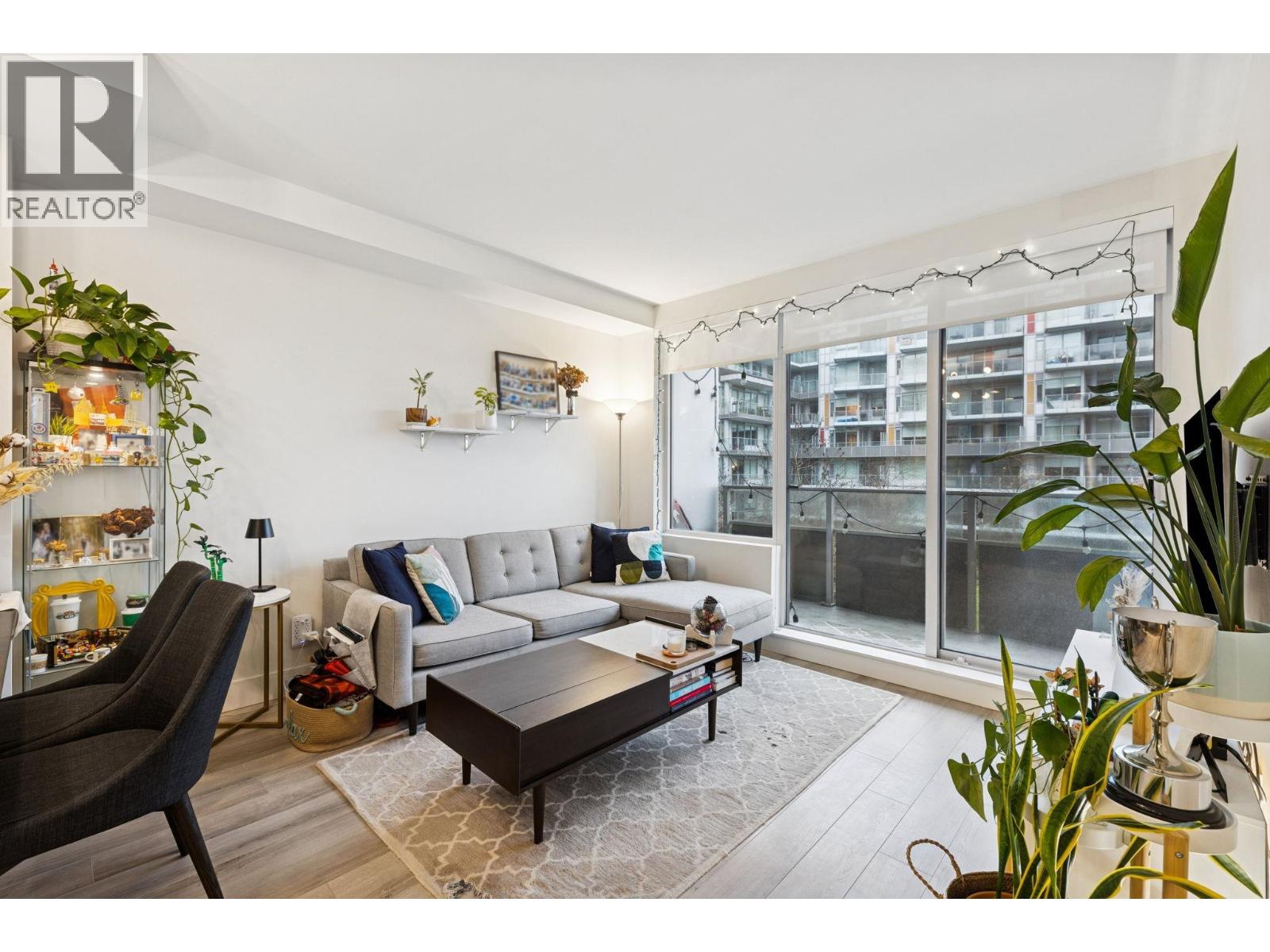 305 10788 NO. 5 ROAD