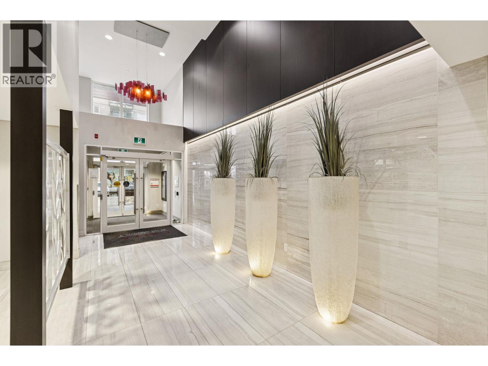 305 10788 NO. 5 ROAD