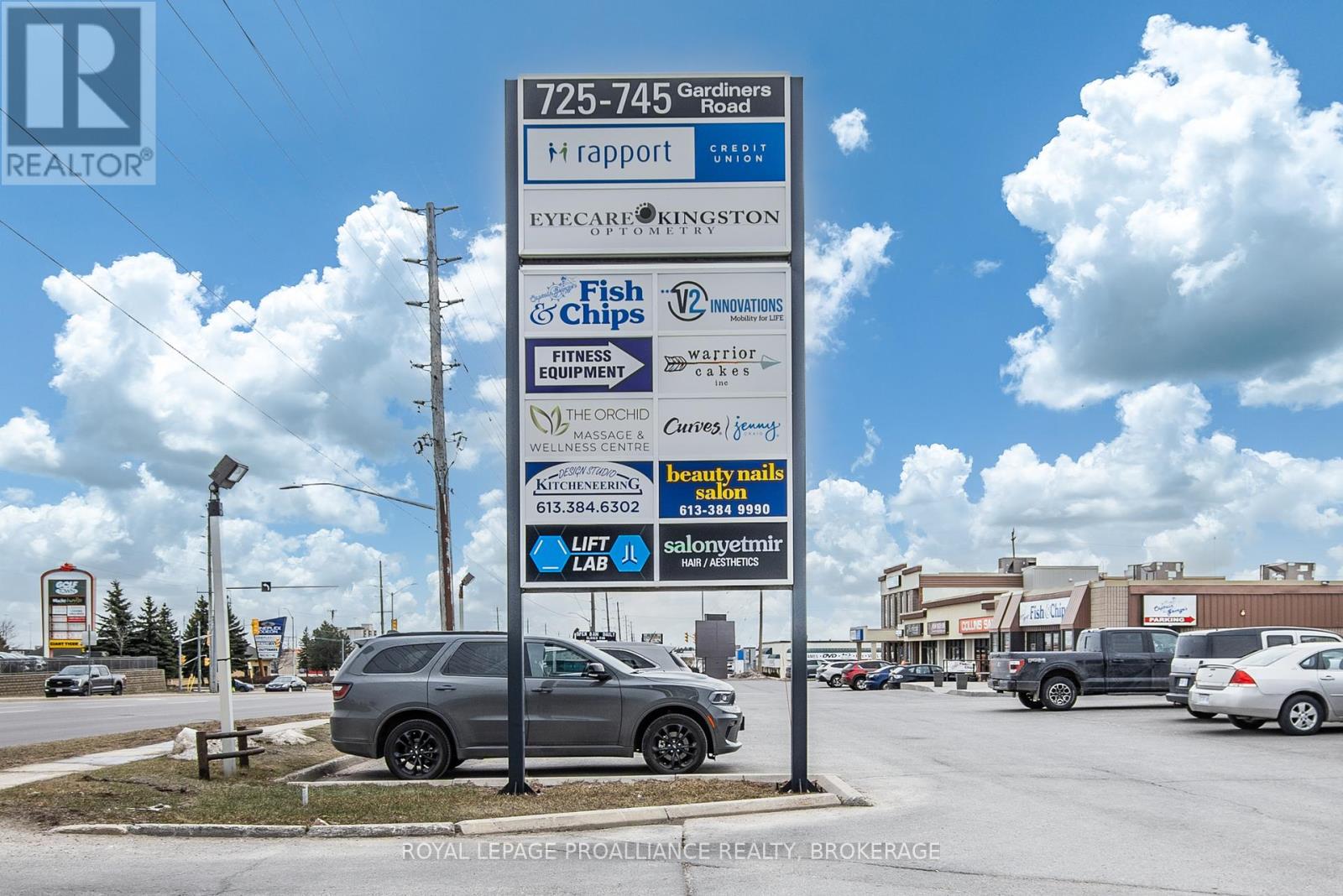 21B - 745 GARDINERS ROAD