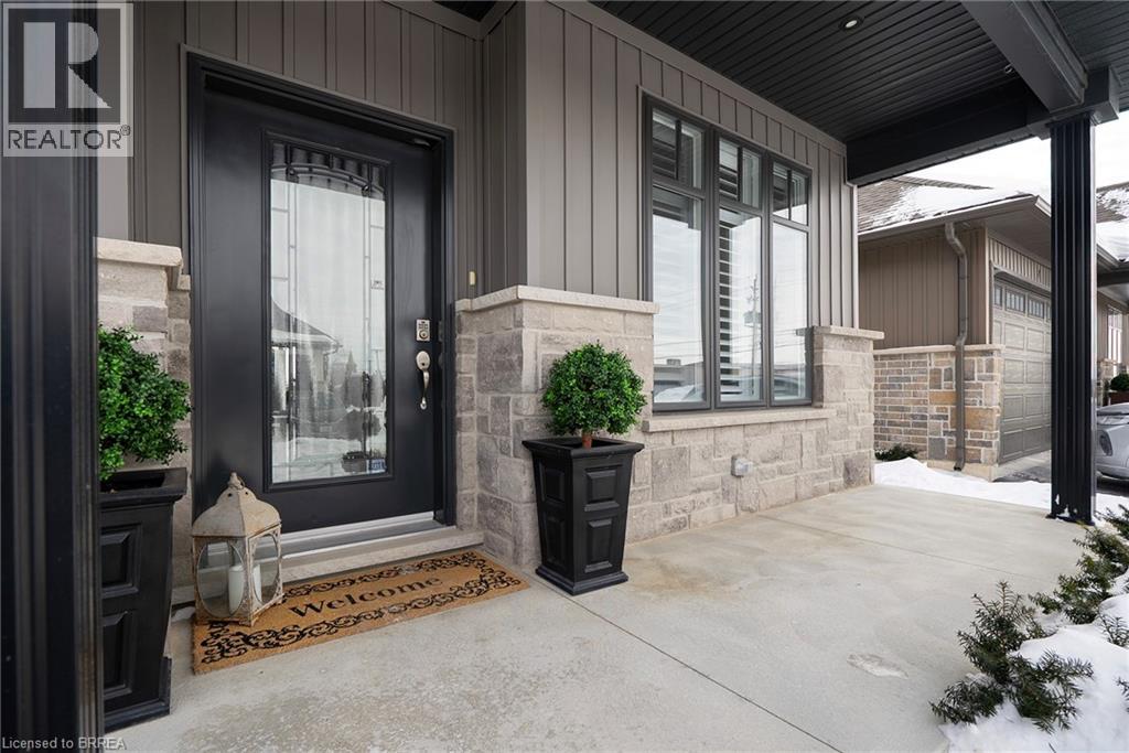 24 CRADDOCK Boulevard Unit# 8