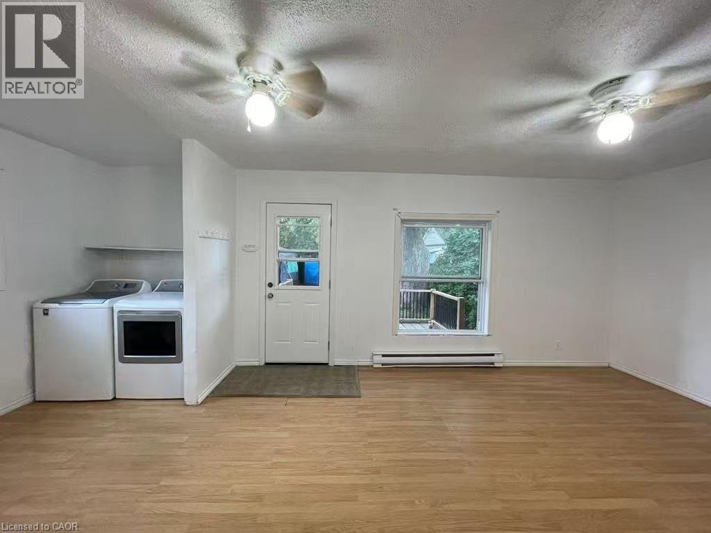 1048 MEREDITH Avenue