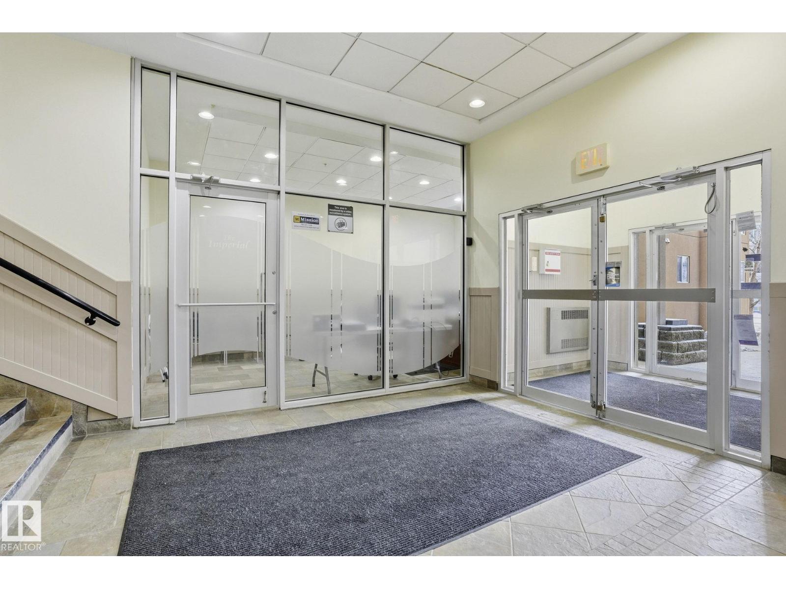 #402 10235 112 ST NW