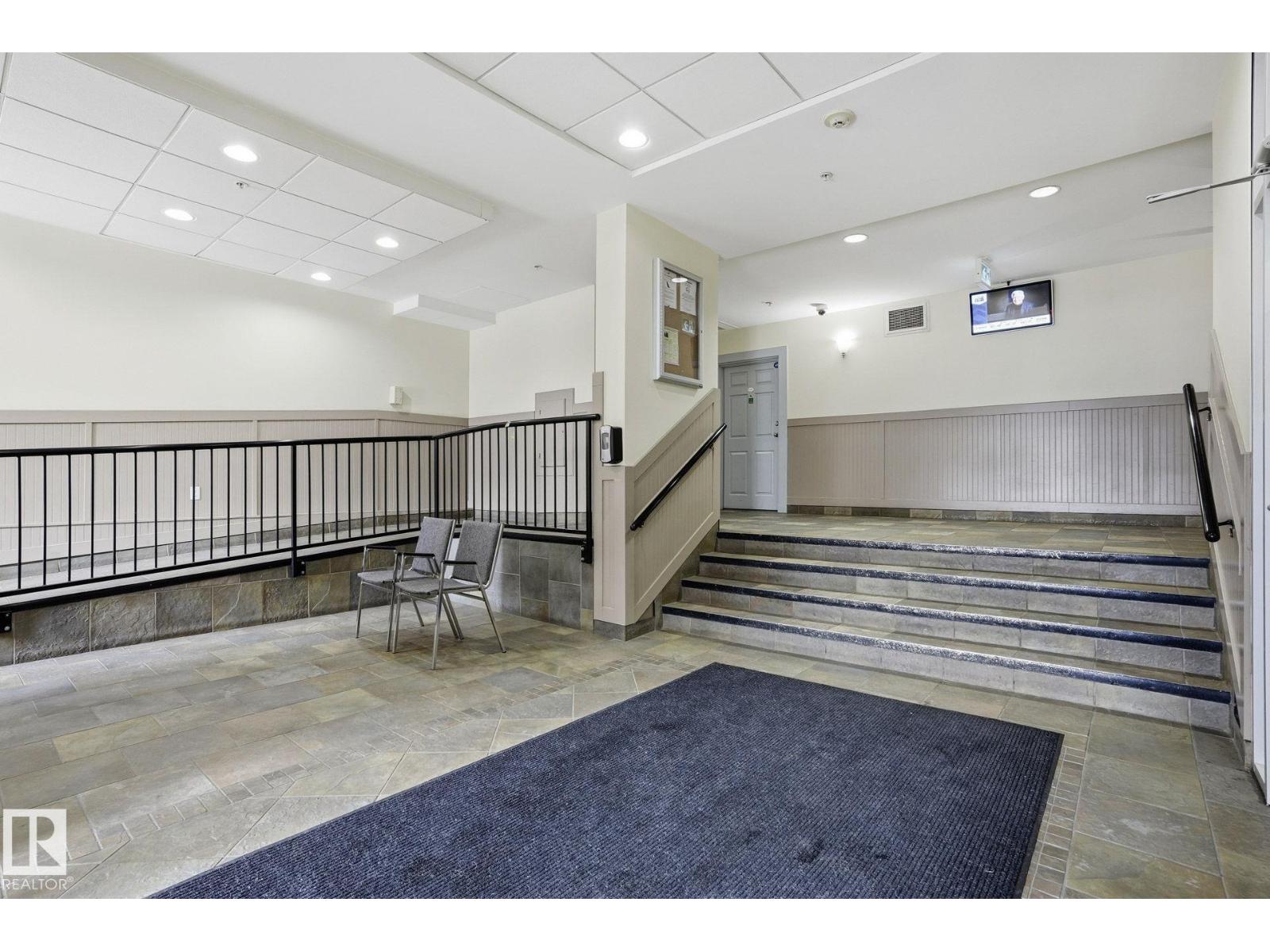 #402 10235 112 ST NW