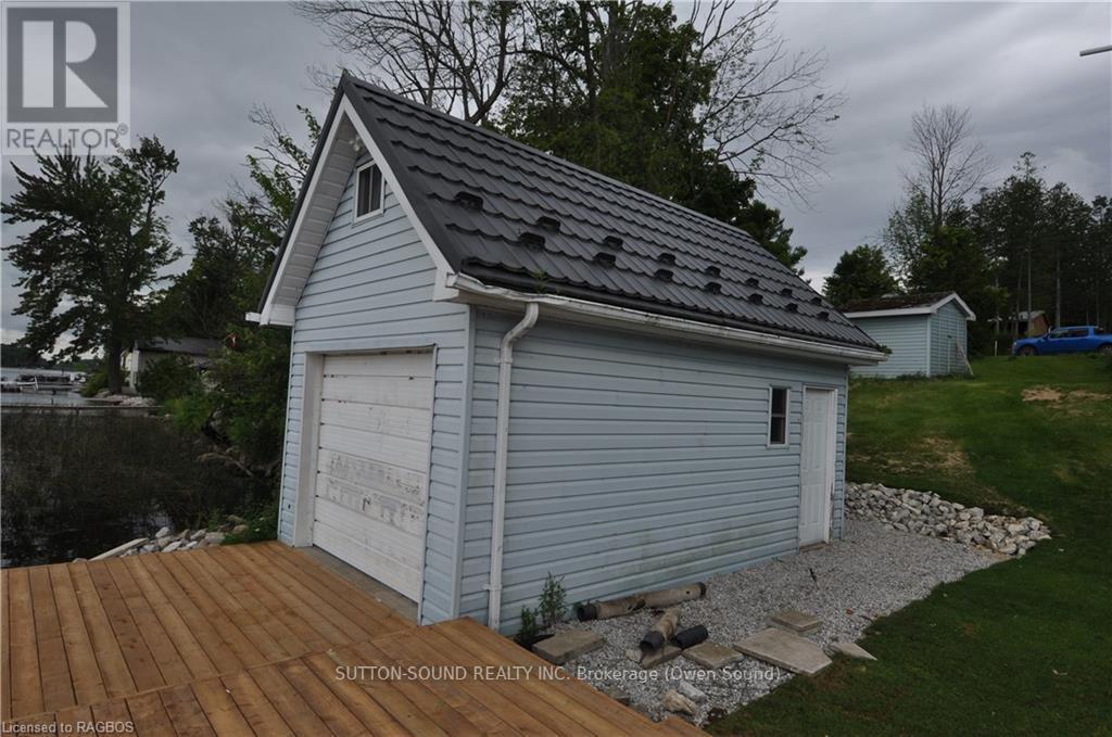 38 ISLANDVIEW DRIVE