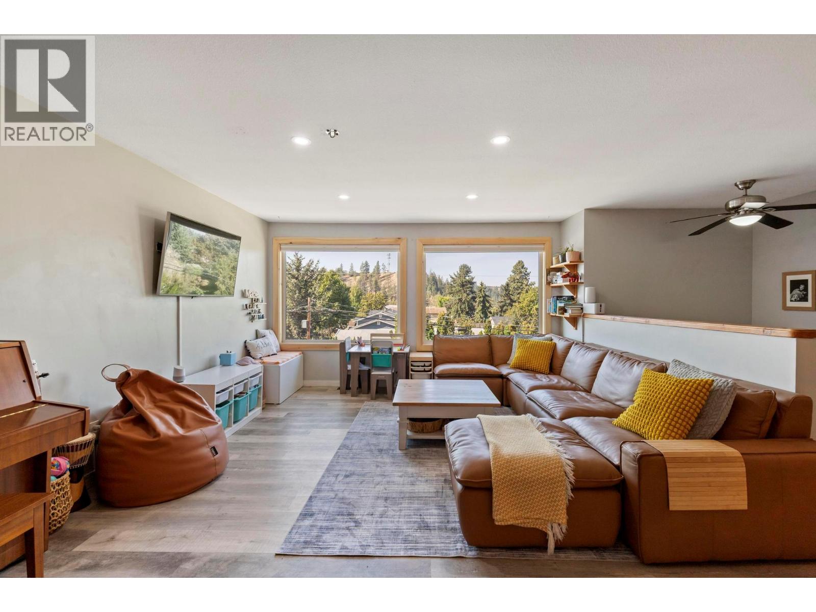 1525 Hollywood Road S