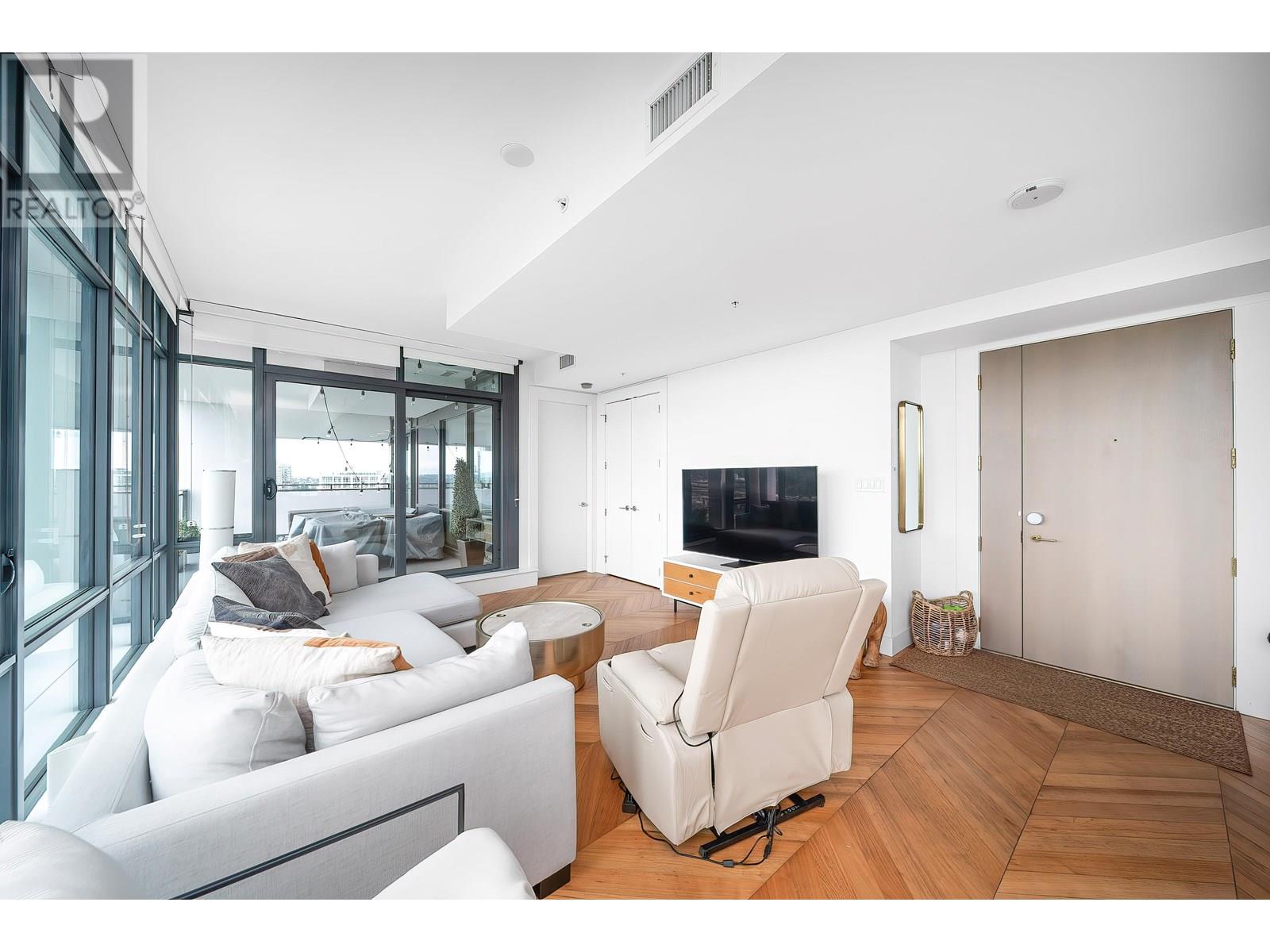 2802 2378 ALPHA AVENUE