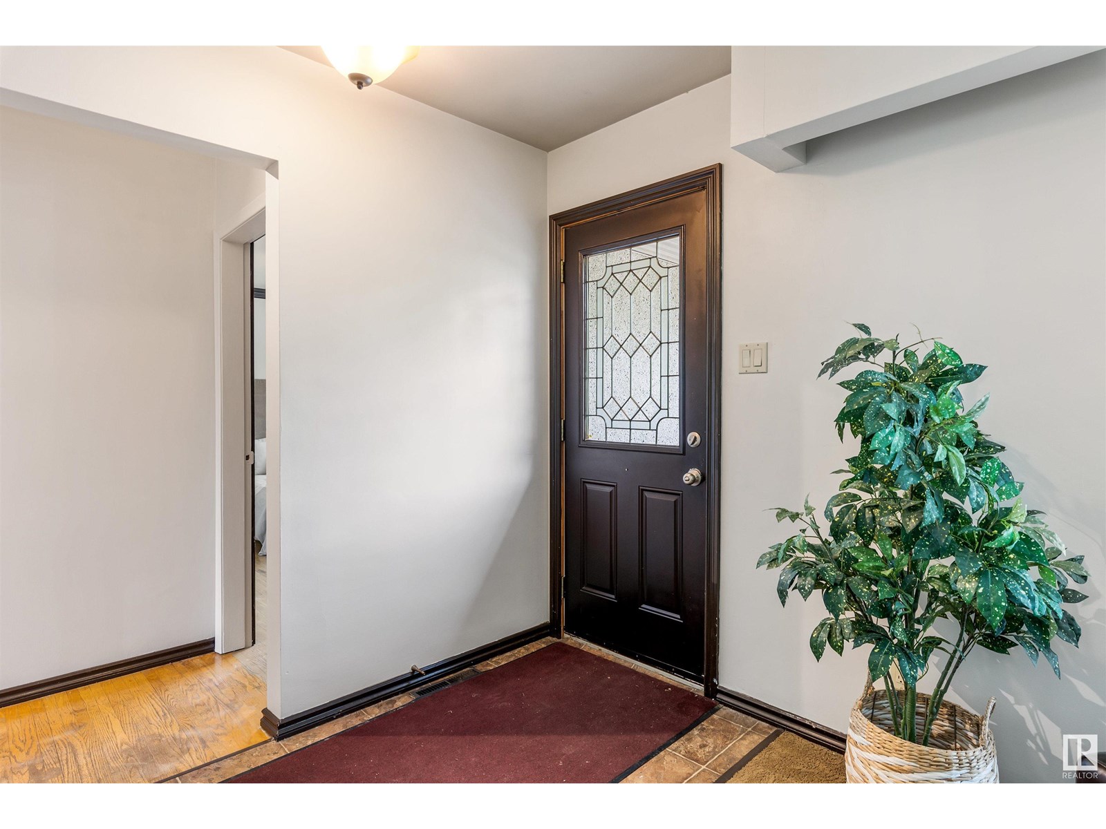 52 BELMONT DR