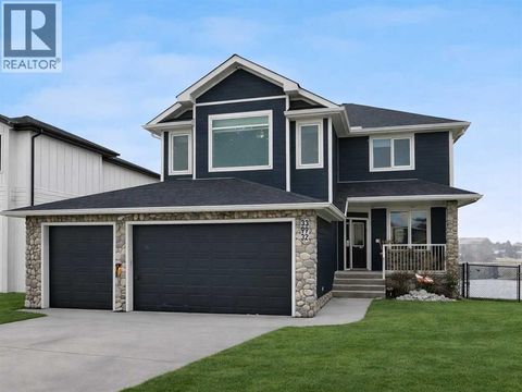 392 Rainbow Falls Way Chestermere AB T1X1S6