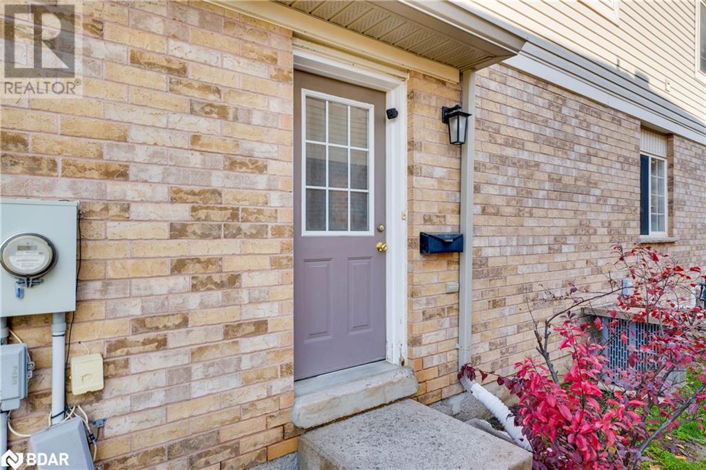 430 MAPLEVIEW Drive E Unit# 34