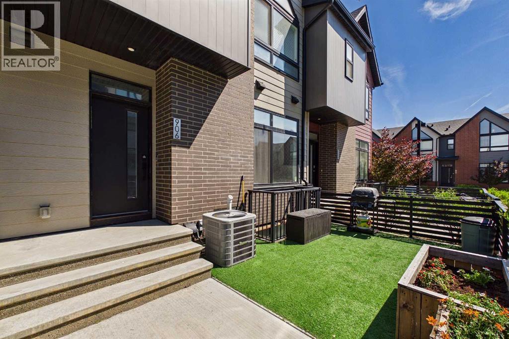 906 Sage Meadows Gardens NW