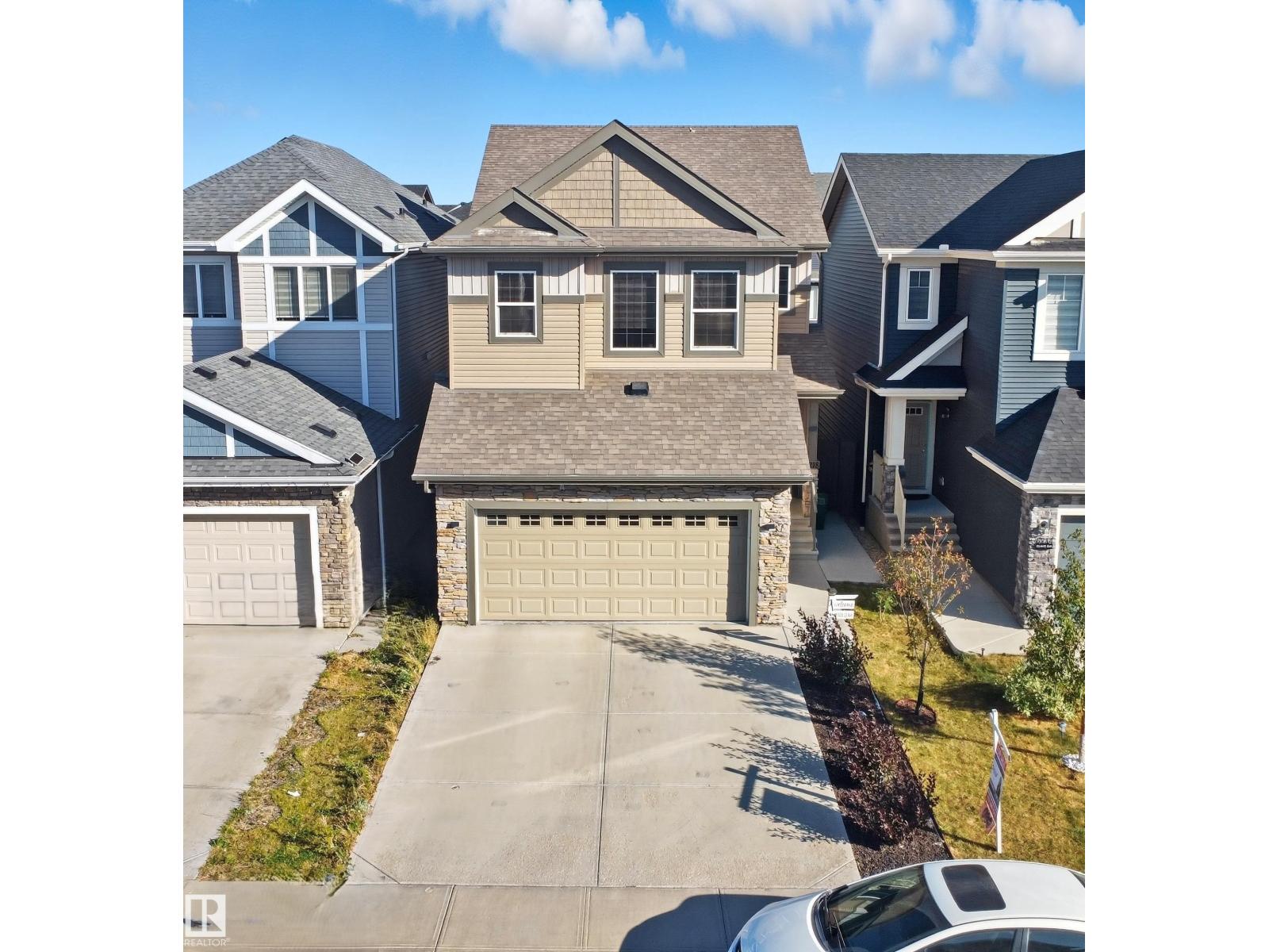 5218 23 AV SW