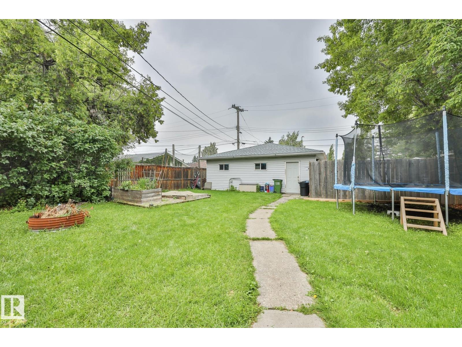 10415 163 ST NW