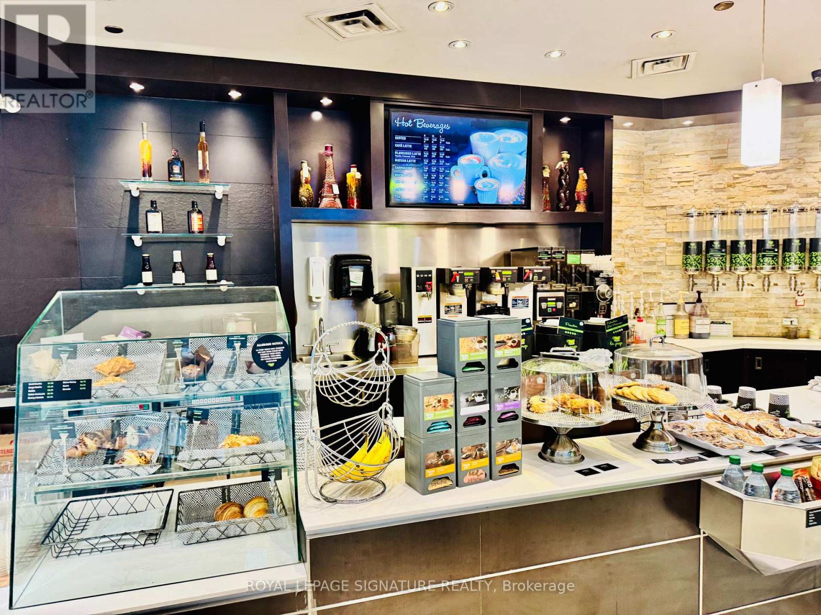 G17 - 5150 YONGE STREET