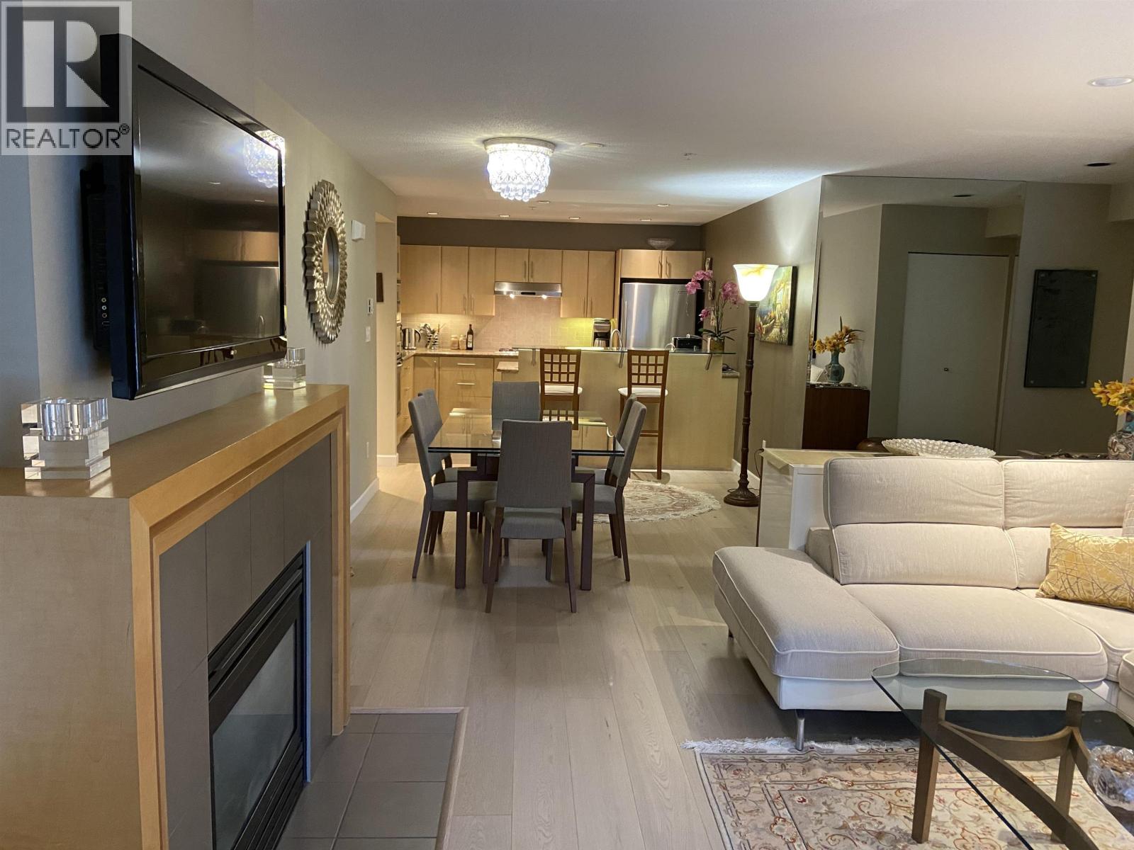 104 3750 EDGEMONT BOULEVARD